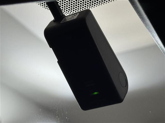 マークＸ ２５０Ｓ　禁煙車／純正ナビ／フルセグテレビ／バックカメラ／セーフティセンス／ＥＴＣ／ＬＥＤライト／パワーシート／シートヒーター／コーナーセンサー／ドライブレコーダー／プッシュスタート／スマートキー（6枚目）