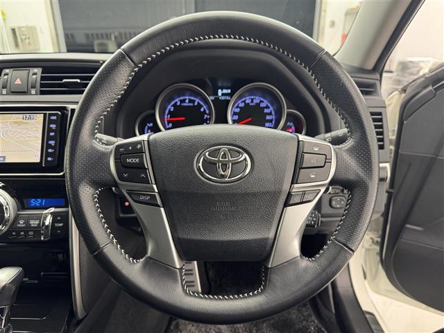 マークＸ ２５０Ｓ　禁煙車／純正ナビ／フルセグテレビ／バックカメラ／セーフティセンス／ＥＴＣ／ＬＥＤライト／パワーシート／シートヒーター／コーナーセンサー／ドライブレコーダー／プッシュスタート／スマートキー（11枚目）