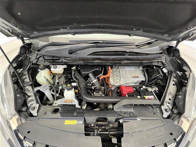 セレナ e-パワー オーテック スポーツスペック 禁煙車/純正10型ナビ/プロパイロット/クリアランスソナー/追従クルーズコントロール/ETC/全方位カメラ/両側パワースライドドア/ブラインドスポットモニター/デジタルインナーミラー/LED(35枚目)