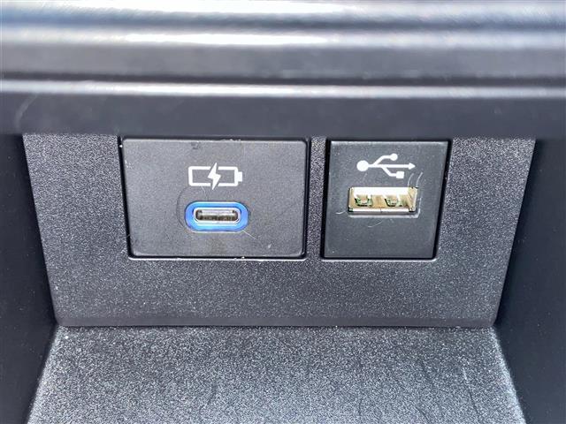 アクア Ｚ　純正１０．５型ナビ／パノラミックビューモニター／ビルトインＥＴＣ／セーフティセンス／パーキングサポートブレーキ／ＬＥＤヘッドライト／Ｄ席パワーシート／ブラインドスポットモニター／ハーフレザーシート（10枚目）