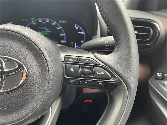 ヤリスクロス ハイブリッドＺ　禁煙車／純正８インチナビ／バックカメラ／ＥＴＣ／前後ドラレコ／ブラインドスポットモニター／シートヒーター／パワーシート／ハーフレザーシート／ＬＥＤヘッドライト／追従クルーズコントロール（13枚目）