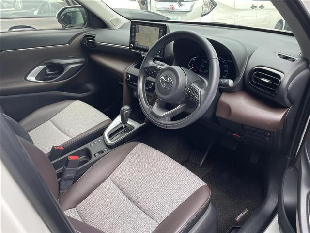 ヤリスクロス ハイブリッドＺ　禁煙車／純正８インチナビ／バックカメラ／ＥＴＣ／前後ドラレコ／ブラインドスポットモニター／シートヒーター／パワーシート／ハーフレザーシート／ＬＥＤヘッドライト／追従クルーズコントロール（19枚目）