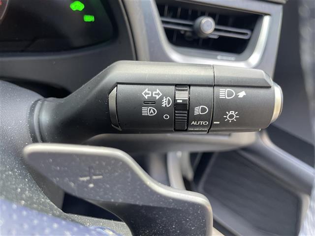 ＵＸ ＵＸ２５０ｈ　Ｆスポーツ　スタイルブルー　純正ナビ／パノラミックビューモニター／サンルーフ／ブラインドスポットモニター／パーキングサポートブレーキ／セーフティセンスプラス／フルブラックドアミラー／ヘッドアップディスプレイ／パワーシート（18枚目）