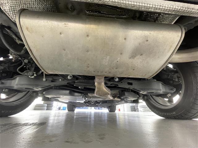 ＵＸ ＵＸ２５０ｈ　Ｆスポーツ　スタイルブルー　純正ナビ／パノラミックビューモニター／サンルーフ／ブラインドスポットモニター／パーキングサポートブレーキ／セーフティセンスプラス／フルブラックドアミラー／ヘッドアップディスプレイ／パワーシート（42枚目）