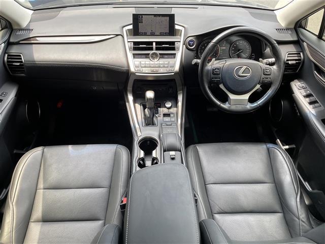 ＮＸ ＮＸ３００ｈ　バージョンＬ　純正ナビ　バックカメラ　サイドカメラ　前方ドライブレコーダー　パワーシート　シートヒーター　シートクーラー　ステアリングヒーター　本革シート　レーダークルーズコントロール　レーンキープアシスト（3枚目）