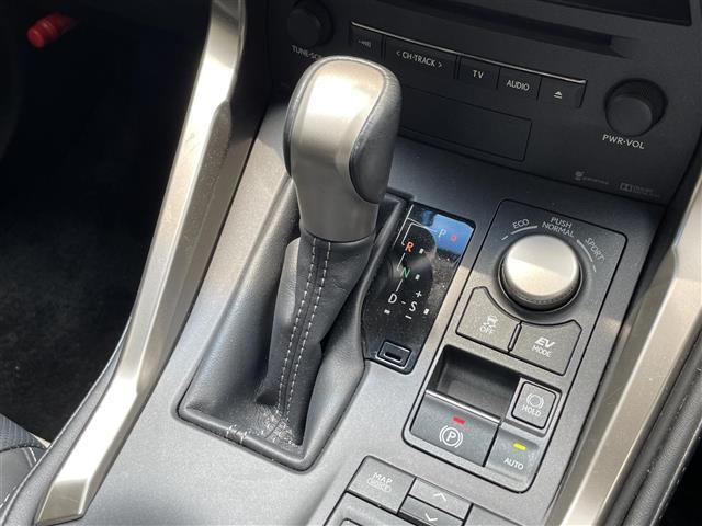 ＮＸ ＮＸ３００ｈ　バージョンＬ　純正ナビ　バックカメラ　サイドカメラ　前方ドライブレコーダー　パワーシート　シートヒーター　シートクーラー　ステアリングヒーター　本革シート　レーダークルーズコントロール　レーンキープアシスト（18枚目）