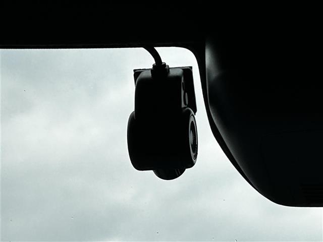 タント カスタムＲＳ　禁煙車／純正９インチナビ／フルセグテレビ／全方位カメラ／スマートアシスト／両側パワースライドドア／アイドリングストップ／ＬＥＤヘッドライト／オートライト／ハーフレザーシート／Ｄ／Ｎ席シートヒーター（7枚目）