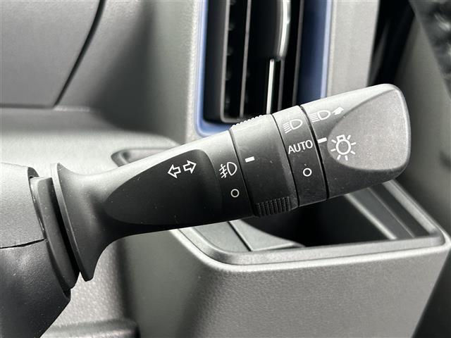 タント カスタムＲＳ　禁煙車／純正９インチナビ／フルセグテレビ／全方位カメラ／スマートアシスト／両側パワースライドドア／アイドリングストップ／ＬＥＤヘッドライト／オートライト／ハーフレザーシート／Ｄ／Ｎ席シートヒーター（14枚目）