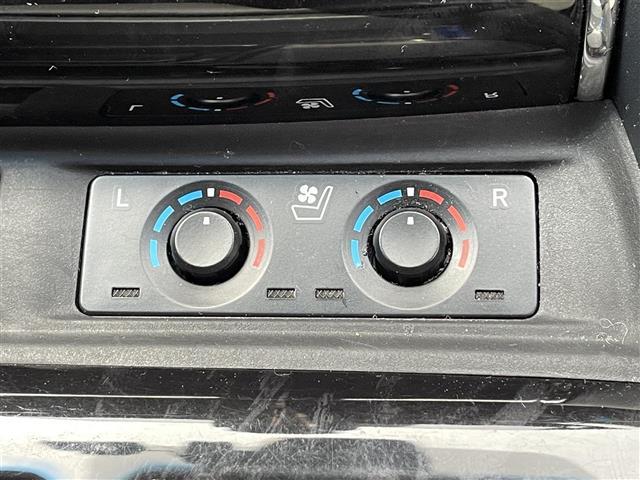 ヴェルファイア 2.5Z Gエディション 純正9インチメモリナビ/追従クルーズコントロール/バックカメラ/両側パワースライドドア/オートライト/オートマチックハイビーム/シートヒーター/合皮シート/Bluetooth/DVD/フルセグ(32枚目)