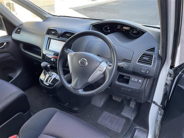 セレナ ハイウェイスター　Ｓ－ハイブリッド　禁煙車／バックカメラ／両側パワースライドドア／クルーズコントロール／アイドリングストップ／３列シート／チップアップシート／純正フロアマット／純正１６インチアルミホイール／キセノンヘッドライト／ＥＴＣ（19枚目）