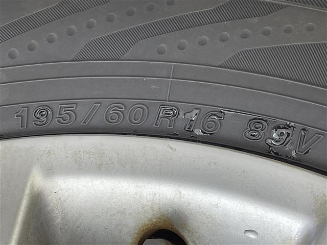 セレナ ハイウェイスター　Ｓ－ハイブリッド　禁煙車／バックカメラ／両側パワースライドドア／クルーズコントロール／アイドリングストップ／３列シート／チップアップシート／純正フロアマット／純正１６インチアルミホイール／キセノンヘッドライト／ＥＴＣ（31枚目）