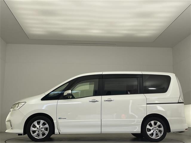 セレナ ハイウェイスター　Ｓ－ハイブリッド　禁煙車／バックカメラ／両側パワースライドドア／クルーズコントロール／アイドリングストップ／３列シート／チップアップシート／純正フロアマット／純正１６インチアルミホイール／キセノンヘッドライト／ＥＴＣ（35枚目）