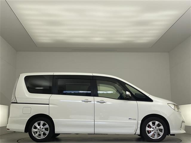 セレナ ハイウェイスター　Ｓ－ハイブリッド　禁煙車／バックカメラ／両側パワースライドドア／クルーズコントロール／アイドリングストップ／３列シート／チップアップシート／純正フロアマット／純正１６インチアルミホイール／キセノンヘッドライト／ＥＴＣ（37枚目）