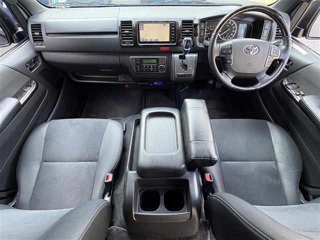 ハイエースバン スーパーGL ダーク プライムII 禁煙車/両側パワースライドドア/ベットキッド/純正SDナビ・フルセグ/全方位カメラ/ウッドコンビステアリング/ステアスイッチ/LEDヘッドライト/ハーフレザーシート/ドラレコ(2枚目)