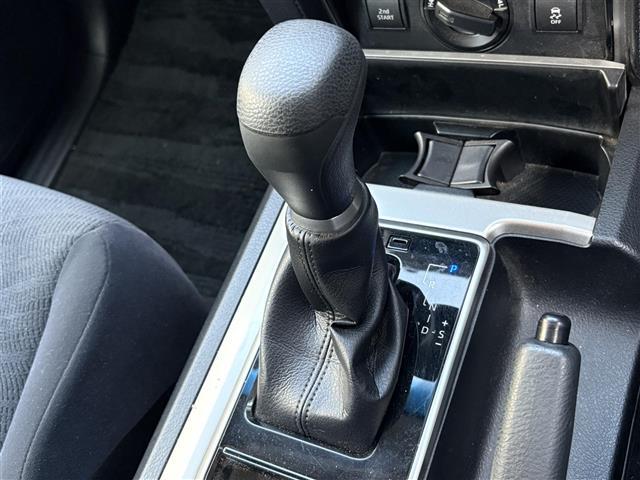 ランドクルーザープラド TX 純正9インチナビ/サンルーフ/全方位カメラ/純正17インチアルミホイール/前後ソナー/トランスファー/センターデフロック/ビルトインETC/オートライト/オートハイビーム/LEDヘッドライト(10枚目)