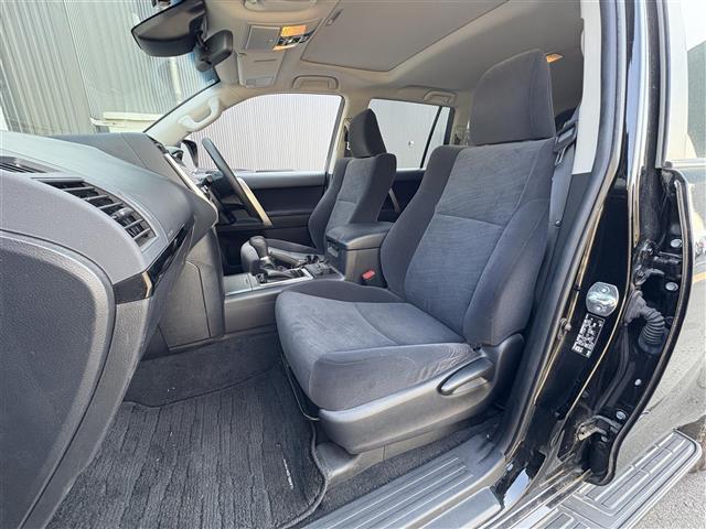 ランドクルーザープラド TX 純正9インチナビ/サンルーフ/全方位カメラ/純正17インチアルミホイール/前後ソナー/トランスファー/センターデフロック/ビルトインETC/オートライト/オートハイビーム/LEDヘッドライト(17枚目)