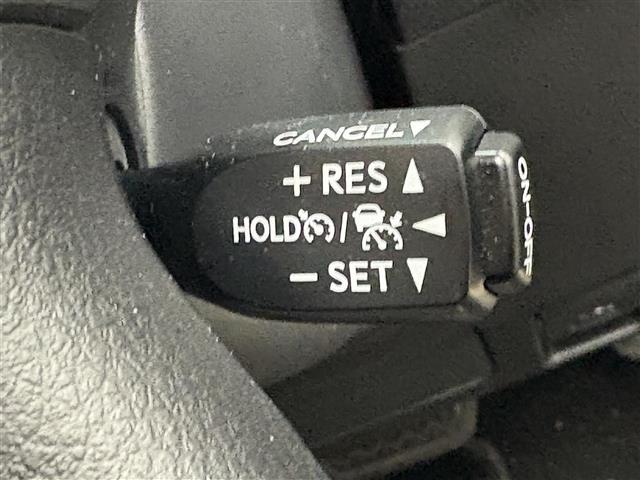 ランドクルーザープラド TX Lパッケージ マットブラックエディション 禁煙車/純正9インチナビ/サンルーフ/全方位カメラ/クリアランスソナー/ETC2.0/追従クルーズコントロール/ブラインドスポットモニター/電動格納サードシート/本革シート/シートヒーター/LED(17枚目)