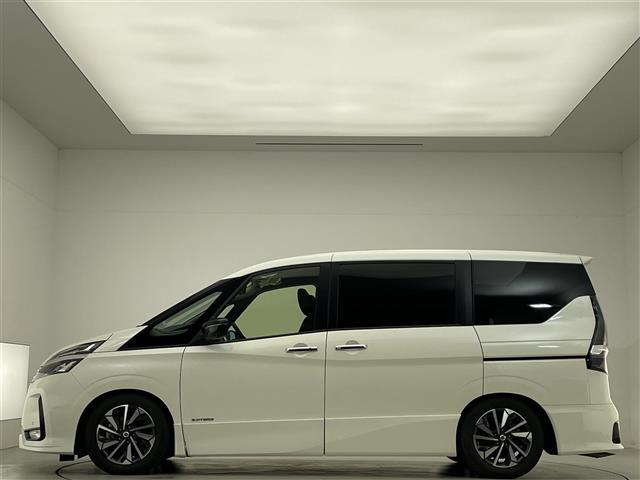 セレナ ハイウェイスター　Ｖ　純正１０型ナビ／プロパイロット／ローダウン／アラウンドビューモニター／両側パワースライドドア／ブラインドスポットモニター／純正デジタルインナーミラー／クリアランスソナー／純正１０フリップダウンモニター（31枚目）