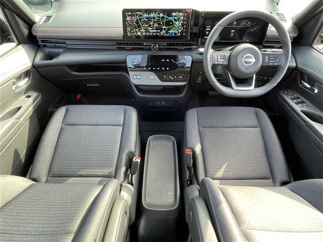 セレナ ｅ－パワー　ハイウェイスターＶ　登録済未使用車／１２．３インチＮｉｓｓａｎコネクトナビ／アラウンドビューモニター／スマートルームミラー／ドラレコ／ＥＴＣ２．０／プロパイロット／ワイヤレス充電／両側パワースライドドア／ＬＥＤライト（2枚目）