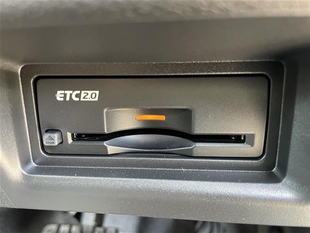 セレナ ｅ－パワー　ハイウェイスターＶ　登録済未使用車／１２．３インチＮｉｓｓａｎコネクトナビ／アラウンドビューモニター／スマートルームミラー／ドラレコ／ＥＴＣ２．０／プロパイロット／ワイヤレス充電／両側パワースライドドア／ＬＥＤライト（11枚目）