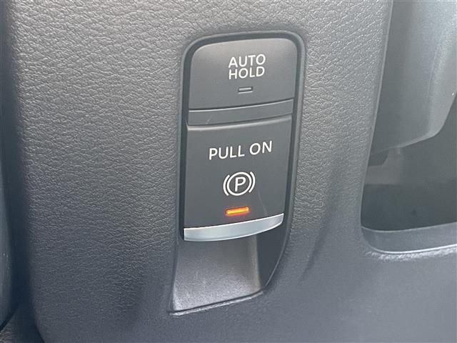 セレナ ｅ－パワー　ハイウェイスターＶ　登録済未使用車／１２．３インチＮｉｓｓａｎコネクトナビ／アラウンドビューモニター／スマートルームミラー／ドラレコ／ＥＴＣ２．０／プロパイロット／ワイヤレス充電／両側パワースライドドア／ＬＥＤライト（15枚目）