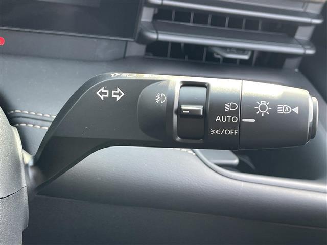 セレナ ｅ－パワー　ハイウェイスターＶ　登録済未使用車／１２．３インチＮｉｓｓａｎコネクトナビ／アラウンドビューモニター／スマートルームミラー／ドラレコ／ＥＴＣ２．０／プロパイロット／ワイヤレス充電／両側パワースライドドア／ＬＥＤライト（20枚目）