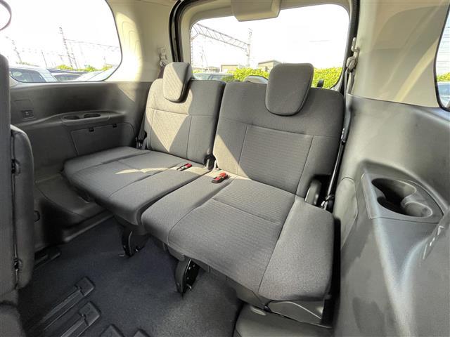 セレナ ｅ－パワー　ハイウェイスターＶ　登録済未使用車／１２．３インチＮｉｓｓａｎコネクトナビ／アラウンドビューモニター／スマートルームミラー／ドラレコ／ＥＴＣ２．０／プロパイロット／ワイヤレス充電／両側パワースライドドア／ＬＥＤライト（27枚目）