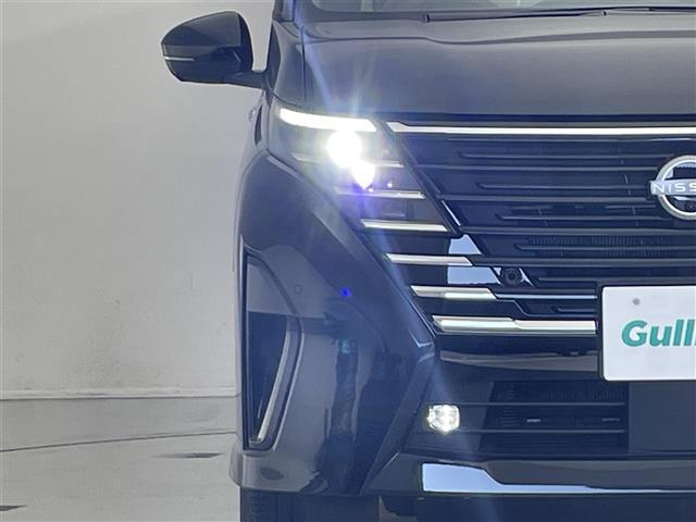 セレナ ｅ－パワー　ハイウェイスターＶ　登録済未使用車／１２．３インチＮｉｓｓａｎコネクトナビ／アラウンドビューモニター／スマートルームミラー／ドラレコ／ＥＴＣ２．０／プロパイロット／ワイヤレス充電／両側パワースライドドア／ＬＥＤライト（30枚目）