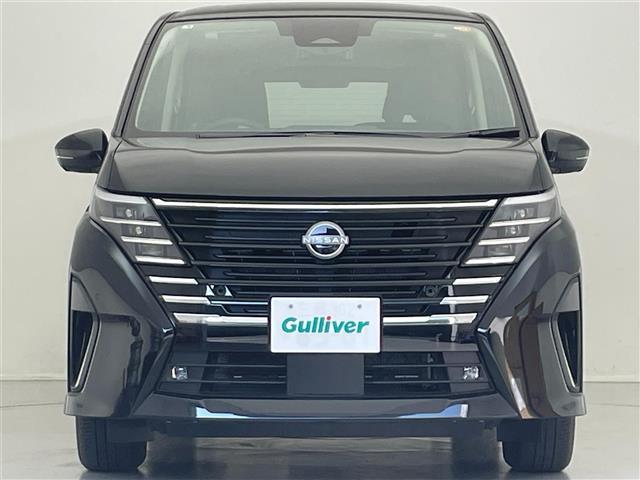 セレナ ｅ－パワー　ハイウェイスターＶ　登録済未使用車／１２．３インチＮｉｓｓａｎコネクトナビ／アラウンドビューモニター／スマートルームミラー／ドラレコ／ＥＴＣ２．０／プロパイロット／ワイヤレス充電／両側パワースライドドア／ＬＥＤライト（32枚目）