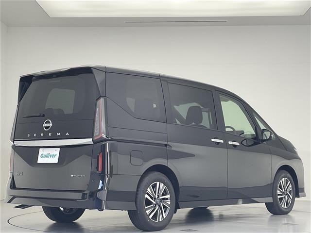 セレナ ｅ－パワー　ハイウェイスターＶ　登録済未使用車／１２．３インチＮｉｓｓａｎコネクトナビ／アラウンドビューモニター／スマートルームミラー／ドラレコ／ＥＴＣ２．０／プロパイロット／ワイヤレス充電／両側パワースライドドア／ＬＥＤライト（38枚目）