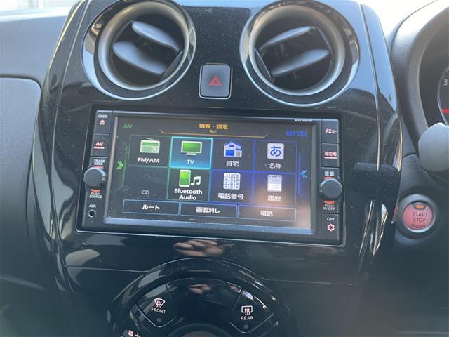 ノート Ｘ　シーギア　純正ナビ／バックカメラ／ＬＥＤヘッドライト／エマージェンシーブレーキ／車線逸脱警報／純正１５ＡＷ／ＥＴＣ／ルーフレール／ドライブレコーダー／スマートキー／純正フロアマット／純正ドアバイザー（4枚目）