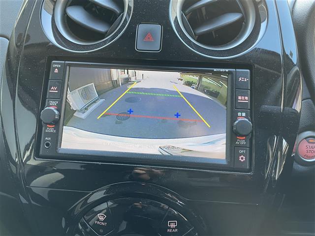 ノート Ｘ　シーギア　純正ナビ／バックカメラ／ＬＥＤヘッドライト／エマージェンシーブレーキ／車線逸脱警報／純正１５ＡＷ／ＥＴＣ／ルーフレール／ドライブレコーダー／スマートキー／純正フロアマット／純正ドアバイザー（5枚目）