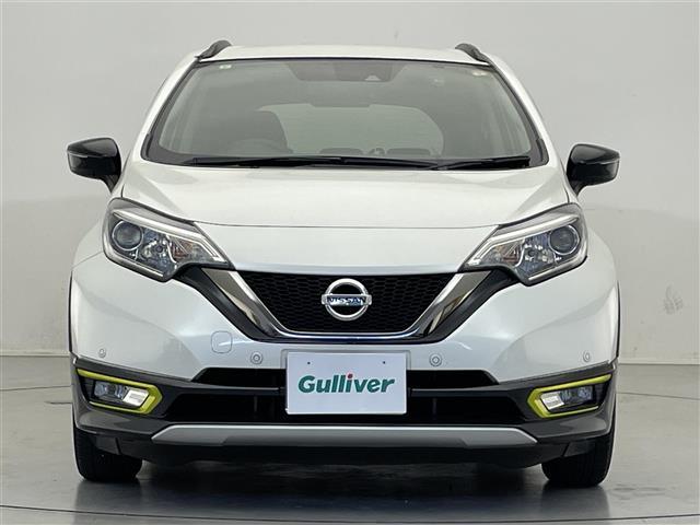 ノート Ｘ　シーギア　純正ナビ／バックカメラ／ＬＥＤヘッドライト／エマージェンシーブレーキ／車線逸脱警報／純正１５ＡＷ／ＥＴＣ／ルーフレール／ドライブレコーダー／スマートキー／純正フロアマット／純正ドアバイザー（29枚目）