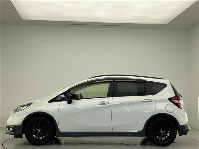 ノート Ｘ　シーギア　純正ナビ／バックカメラ／ＬＥＤヘッドライト／エマージェンシーブレーキ／車線逸脱警報／純正１５ＡＷ／ＥＴＣ／ルーフレール／ドライブレコーダー／スマートキー／純正フロアマット／純正ドアバイザー（32枚目）