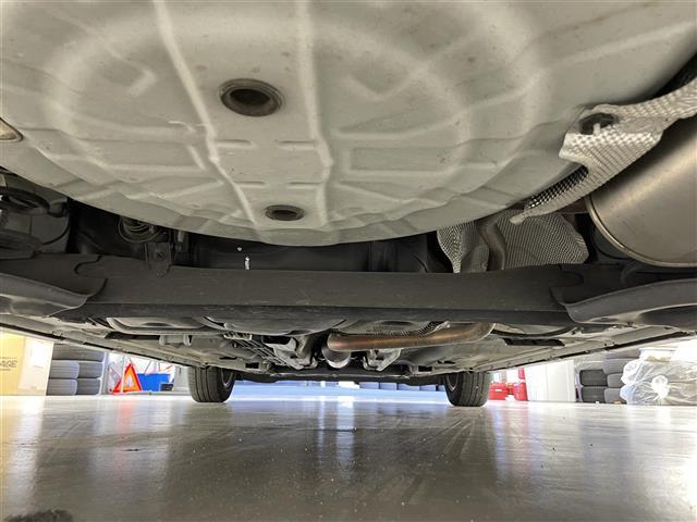 ノート Ｘ　シーギア　純正ナビ／バックカメラ／ＬＥＤヘッドライト／エマージェンシーブレーキ／車線逸脱警報／純正１５ＡＷ／ＥＴＣ／ルーフレール／ドライブレコーダー／スマートキー／純正フロアマット／純正ドアバイザー（37枚目）