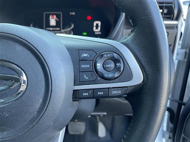 ロッキー プレミアムG HEV 純正ディスプレイオーディオ/フルセグ/Bluetooth/HDMI/USB/全方位カメラ/LEDヘッドライト/革巻ステアリング/電子パーキング/オートホールドブレーキ/追従クルーズコントロール/(8枚目)