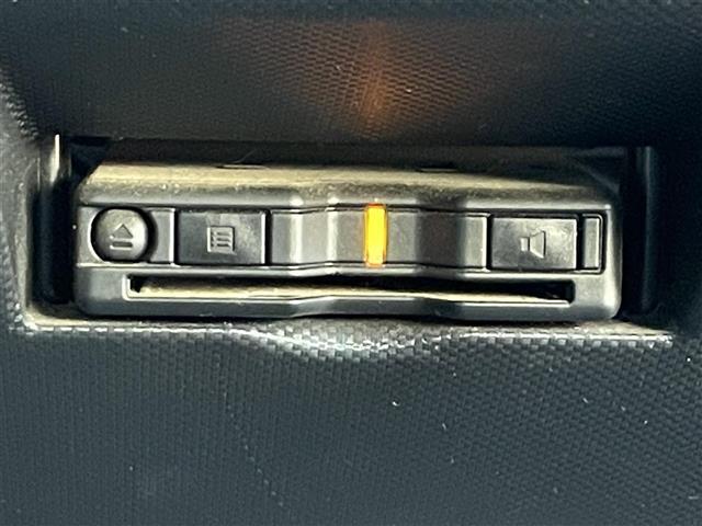 ロッキー プレミアムG HEV 純正ディスプレイオーディオ/フルセグ/Bluetooth/HDMI/USB/全方位カメラ/LEDヘッドライト/革巻ステアリング/電子パーキング/オートホールドブレーキ/追従クルーズコントロール/(9枚目)
