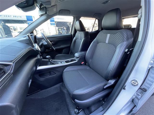 ロッキー プレミアムG HEV 純正ディスプレイオーディオ/フルセグ/Bluetooth/HDMI/USB/全方位カメラ/LEDヘッドライト/革巻ステアリング/電子パーキング/オートホールドブレーキ/追従クルーズコントロール/(20枚目)