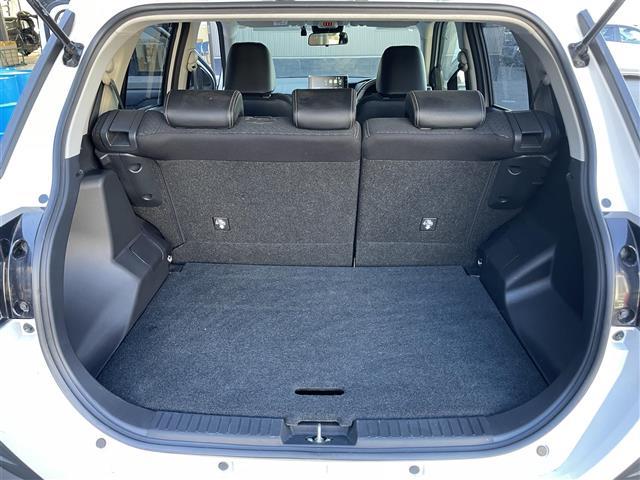 ロッキー プレミアムG HEV 純正ディスプレイオーディオ/フルセグ/Bluetooth/HDMI/USB/全方位カメラ/LEDヘッドライト/革巻ステアリング/電子パーキング/オートホールドブレーキ/追従クルーズコントロール/(22枚目)