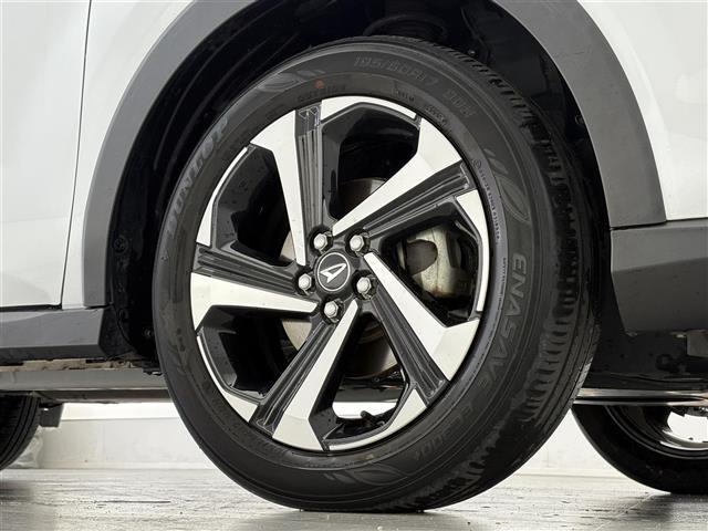 ロッキー プレミアムG HEV 純正ディスプレイオーディオ/フルセグ/Bluetooth/HDMI/USB/全方位カメラ/LEDヘッドライト/革巻ステアリング/電子パーキング/オートホールドブレーキ/追従クルーズコントロール/(25枚目)