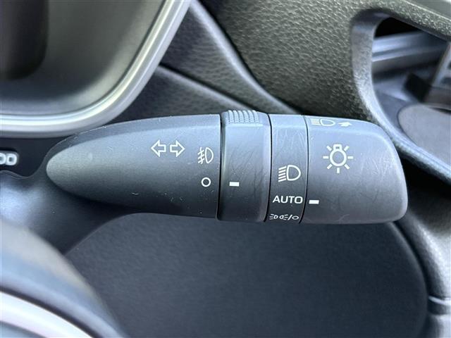 カローラクロス ハイブリッド Z 禁煙車/純正10.5インチナビ/全方位カメラ/パワーバックドア/LEDヘッドライト/追従クルーズコントロール/Bluetooth/USB/フルセグ/AppleCarplay/AndroidAuto(18枚目)