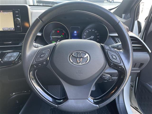 C-HR G 禁煙車/純正7インチナビ/バックカメラ/ハーフレザー/追従クルーズコントロール/衝突軽減/レーンキープ/LEDヘッドライト/オートライト/オートハイビーム/クリアランスソナー/ドラレコ(前)(7枚目)