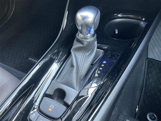 C-HR G 禁煙車/純正7インチナビ/バックカメラ/ハーフレザー/追従クルーズコントロール/衝突軽減/レーンキープ/LEDヘッドライト/オートライト/オートハイビーム/クリアランスソナー/ドラレコ(前)(14枚目)