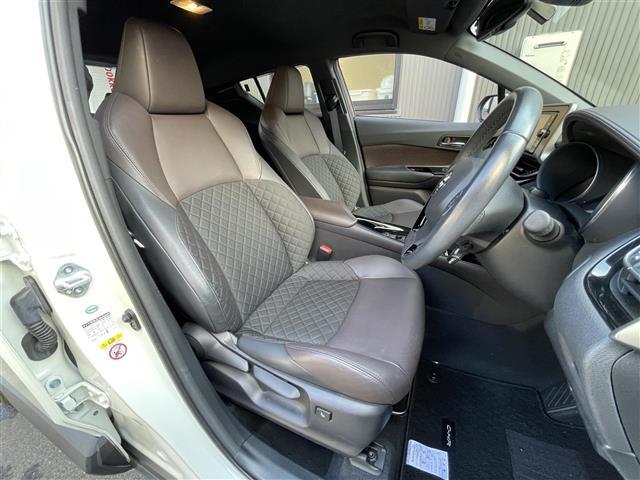 C-HR G 禁煙車/純正7インチナビ/バックカメラ/ハーフレザー/追従クルーズコントロール/衝突軽減/レーンキープ/LEDヘッドライト/オートライト/オートハイビーム/クリアランスソナー/ドラレコ(前)(18枚目)