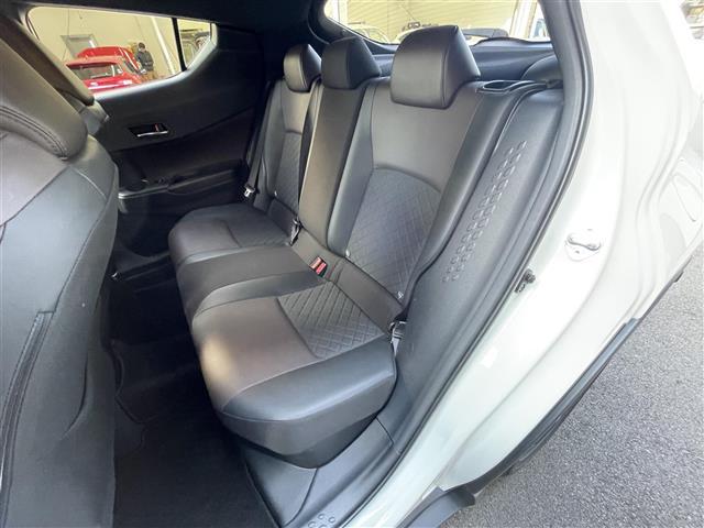 C-HR G 禁煙車/純正7インチナビ/バックカメラ/ハーフレザー/追従クルーズコントロール/衝突軽減/レーンキープ/LEDヘッドライト/オートライト/オートハイビーム/クリアランスソナー/ドラレコ(前)(22枚目)