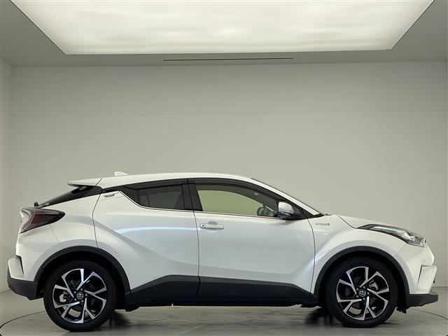 C-HR G 禁煙車/純正7インチナビ/バックカメラ/ハーフレザー/追従クルーズコントロール/衝突軽減/レーンキープ/LEDヘッドライト/オートライト/オートハイビーム/クリアランスソナー/ドラレコ(前)(32枚目)