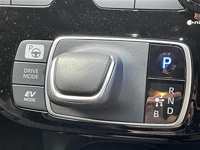 アクア Z 禁煙車/純正10.5型ディスプレイ/バック/フロント/サイドカメラ/トヨタセーフティセンス/ブラインドスポットモニター/ヘッドアップディスプレイ/ステアリングヒーター/シートヒーター/ETC(14枚目)