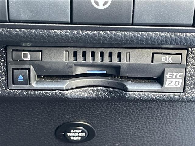 カローラツーリング ハイブリッド ダブルバイビー50ミリオンエディション 禁煙車/モデリスタエアロ/BLITZ車高調/純正9インチナビ/ETC/前後ドラレコ/シートヒーター/ステアリングヒーター/ハーフレザーシート/ブラインドスポットモニター/追従クルーズコントロール(9枚目)