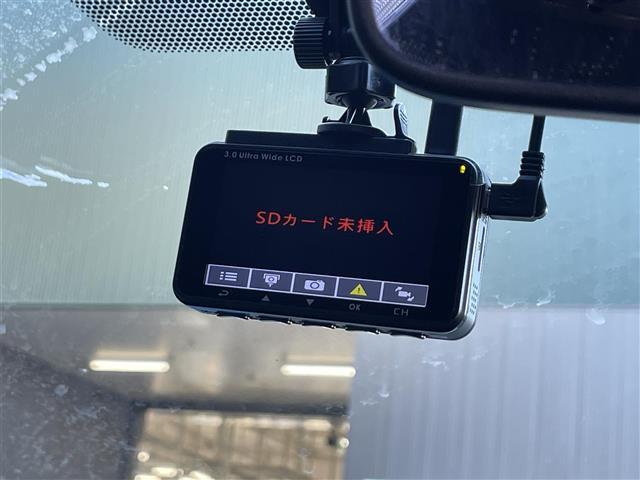 カローラツーリング ハイブリッド ダブルバイビー50ミリオンエディション 禁煙車/モデリスタエアロ/BLITZ車高調/純正9インチナビ/ETC/前後ドラレコ/シートヒーター/ステアリングヒーター/ハーフレザーシート/ブラインドスポットモニター/追従クルーズコントロール(12枚目)