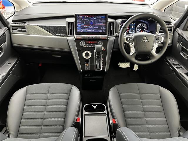 デリカD:5 シャモニー 登録済み未使用車/ALPINE11型ナビ/全方位カメラ/両側パワースライドドア/ハーフレザーシート/追従クルーズコントロール/ブラインドスポットモニタリング/LED/オートハイビーム/シートヒーター(2枚目)